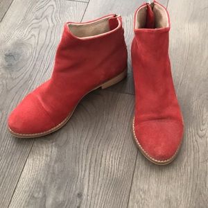 Matisse red suede boots sz.8
